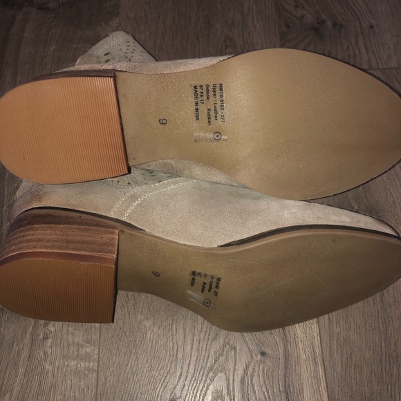 Booties - Picture 4 of 4